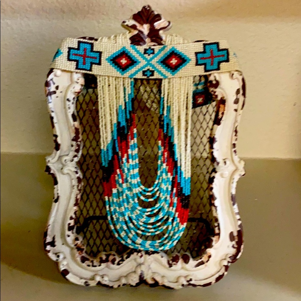 Beaded necklace